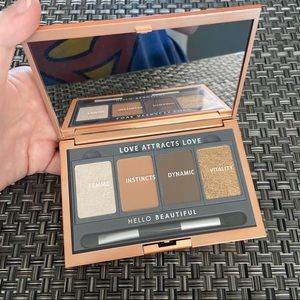 Chella la vie eyeshadow palette